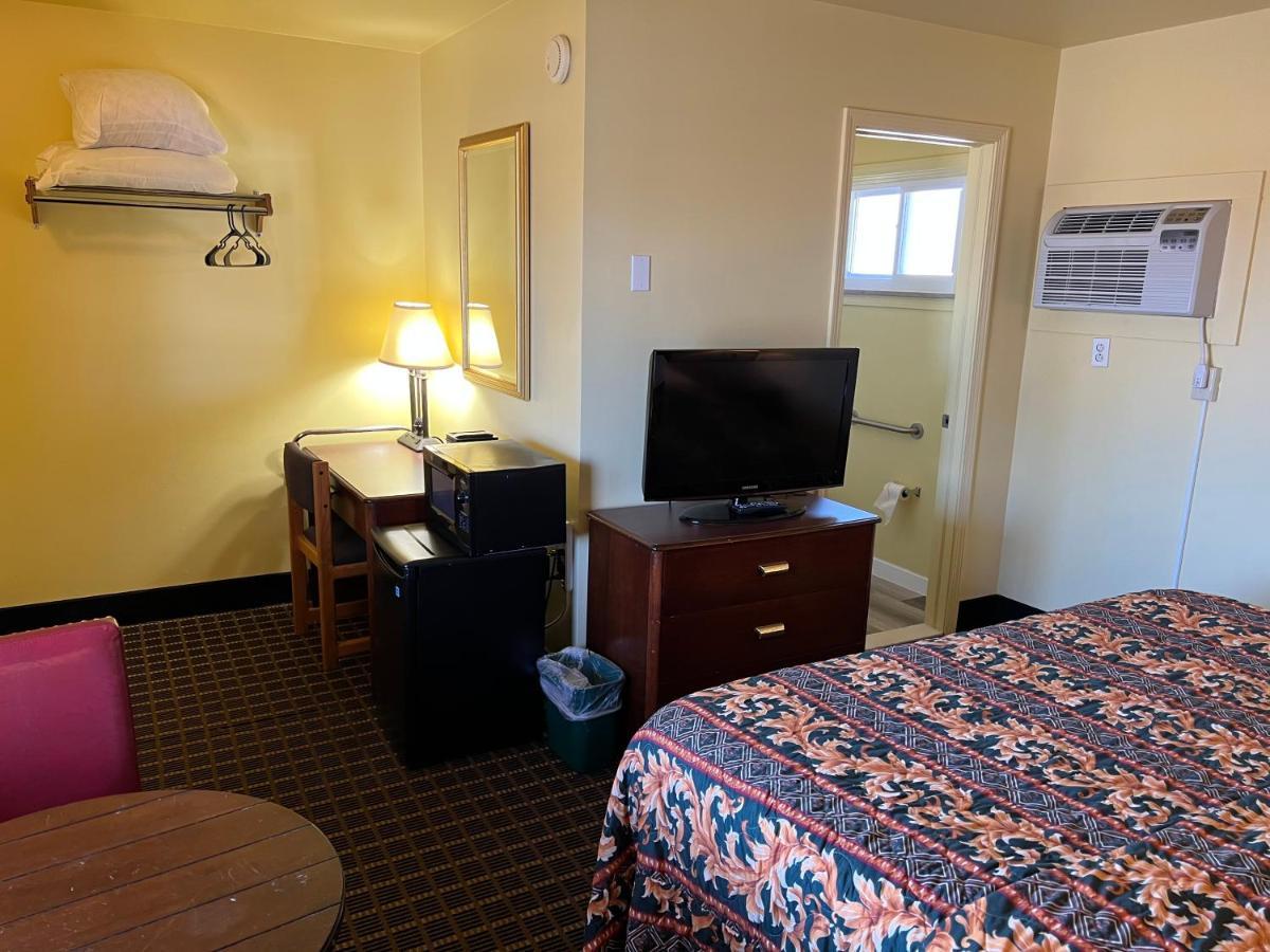 Crow's Nest Motel